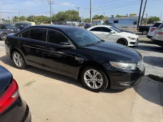 2018 Ford Taurus