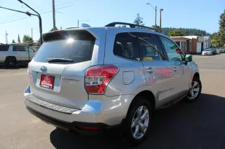 2016 Subaru Forester 4dr CVT 2.5i Limited PZEV