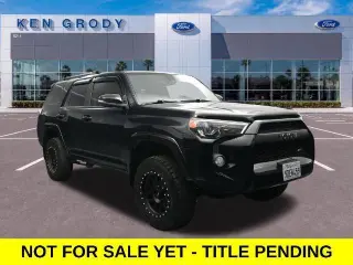 Toyota 4Runner 2018 4x4 SR5 Premium 4dr SUV