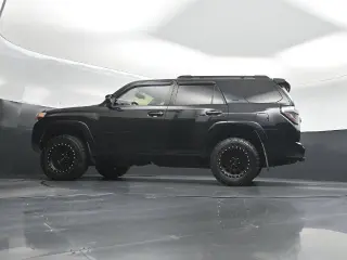 Toyota 4Runner 2018 4x4 SR5 Premium 4dr SUV