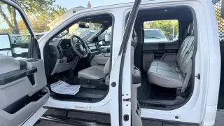 2017 Ford F-450 SD XL 2WD Crew Cab 179" WB 60" CA