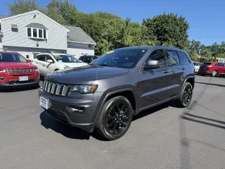 2017 Jeep Grand Cherokee LAREDO