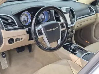 Chrysler 300 2013 tracción total en las cuatro ruedas Base 4dr Sedán