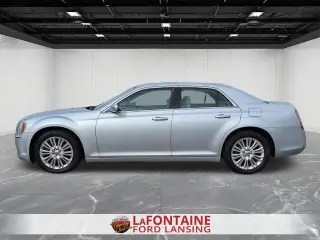Chrysler 300 2013 tracción total en las cuatro ruedas Base 4dr Sedán