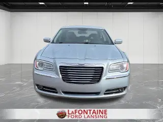 Chrysler 300 2013 tracción total en las cuatro ruedas Base 4dr Sedán
