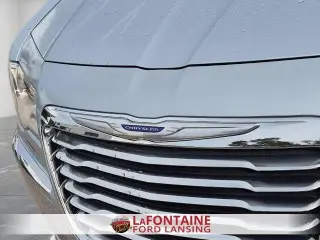Chrysler 300 2013 tracción total en las cuatro ruedas Base 4dr Sedán