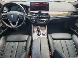 Sedán BMW Serie 5 2021 530i 4 puertas