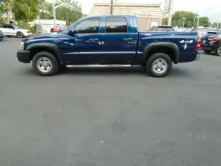 2005 Dodge Dakota ST Quad Cab 4WD