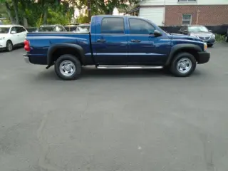 2005 Dodge Dakota ST Quad Cab 4WD