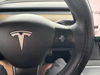 2022 Tesla Model Y Performance AWD