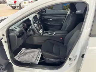 2024 Nissan Sentra SV CVT