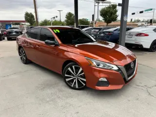 2019 Nissan Altima 2.5 SR AWD Sedan