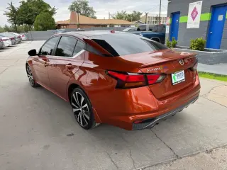 2019 Nissan Altima 2.5 SR AWD Sedan