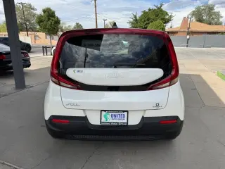 2022 Kia Soul LX IVT