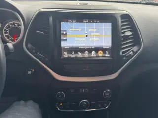 2018 Jeep Cherokee Latitude Plus FWD