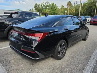 Hyundai ELANTRA 2024 Limited 4dr Sedán