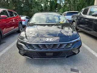 Hyundai ELANTRA 2024 Limited 4dr Sedán