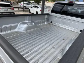 2001 Ford Super Duty F-350 SRW Crew Cab 156" XL 4WD