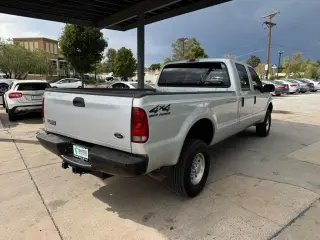 2001 Ford Super Duty F-350 SRW Crew Cab 156" XL 4WD