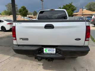 2001 Ford Super Duty F-350 SRW Crew Cab 156" XL 4WD