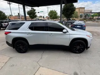2021 Chevrolet Traverse FWD 4dr LT Cloth w/1LT