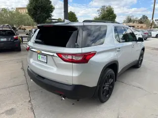 2021 Chevrolet Traverse FWD 4dr LT Cloth w/1LT