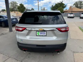 2021 Chevrolet Traverse FWD 4dr LT Cloth w/1LT