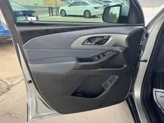 2021 Chevrolet Traverse FWD 4dr LT Cloth w/1LT