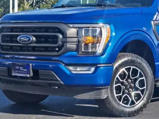 Ford F-150 2023 4x4 XLT 4dr SuperCrew 5.5 ft. SB