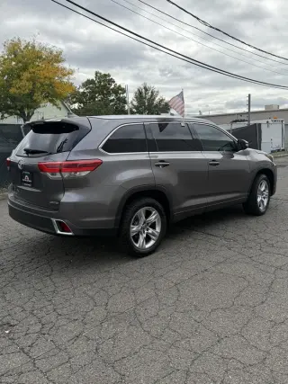 2019 Toyota Highlander Limited V6 FWD (Natl)