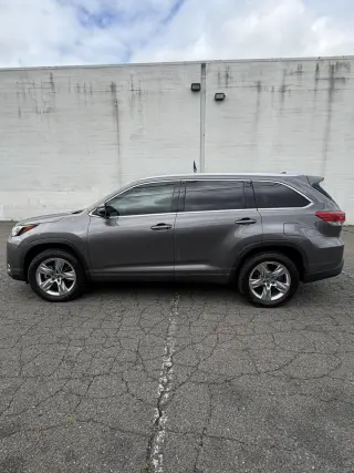 2019 Toyota Highlander Limited V6 FWD (Natl)
