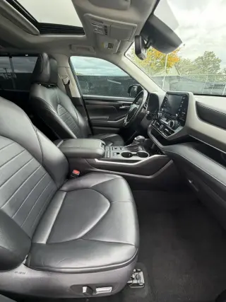 2021 Toyota Highlander XLE AWD (Natl)