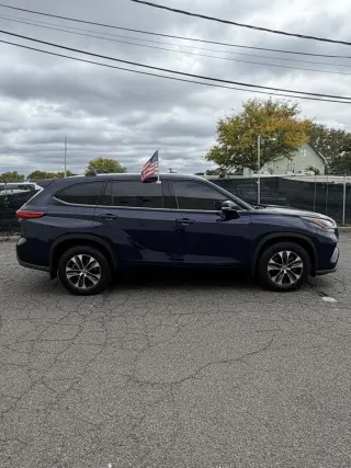 2021 Toyota Highlander XLE AWD (Natl)