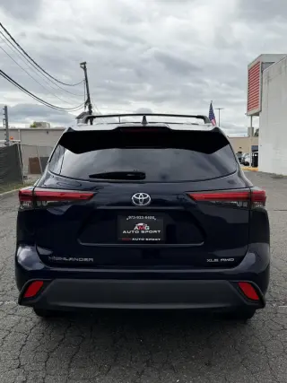 2021 Toyota Highlander XLE AWD (Natl)