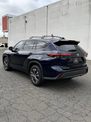 2021 Toyota Highlander XLE AWD (Natl)