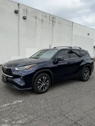 2021 Toyota Highlander XLE AWD (Natl)