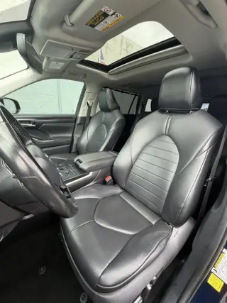 2021 Toyota Highlander XLE AWD (Natl)