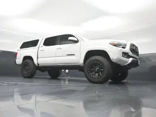 Toyota Tacoma 2017 4x4 TRD Pro 4dr Double Cab 5.0 ft SB 6A