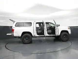 Toyota Tacoma 2017 4x4 TRD Pro 4dr Double Cab 5.0 ft SB 6A