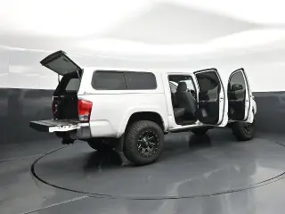 Toyota Tacoma 2017 4x4 TRD Pro 4dr Double Cab 5.0 ft SB 6A