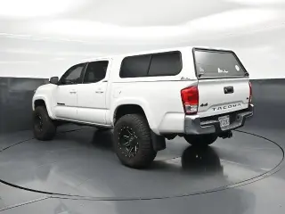 Toyota Tacoma 2017 4x4 TRD Pro 4dr Double Cab 5.0 ft SB 6A