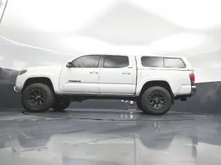 Toyota Tacoma 2017 4x4 TRD Pro 4dr Double Cab 5.0 ft SB 6A
