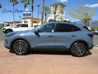 Ford Escape Plug-In Hybrid 2023 Base 4dr SUV