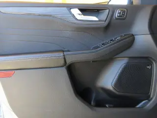 Ford Escape Plug-In Hybrid 2023 Base 4dr SUV