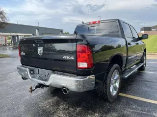2016 RAM 1500 4WD Crew Cab 140.5" Big Horn