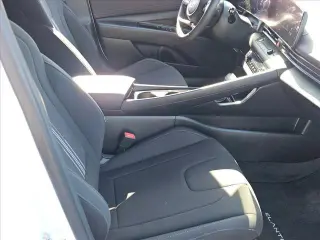 Hyundai ELANTRA Hybrid 2025 SEL Sport 4dr Sedan