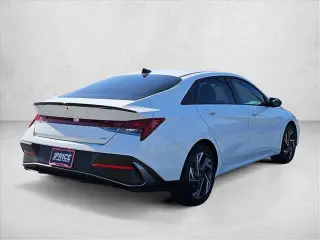Hyundai ELANTRA Hybrid 2025 SEL Sport 4dr Sedan