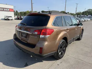 2011 Subaru Outback 4dr Wgn H4 Auto 2.5i Limited Pwr Moon