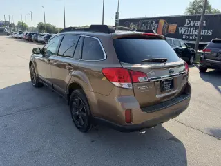 2011 Subaru Outback 4dr Wgn H4 Auto 2.5i Limited Pwr Moon