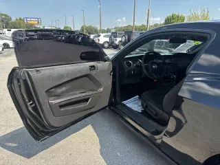 2012 Ford Mustang 2dr Cpe V6